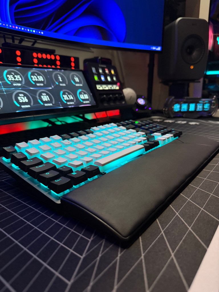 ROG Strix Scope II 96 photo 1