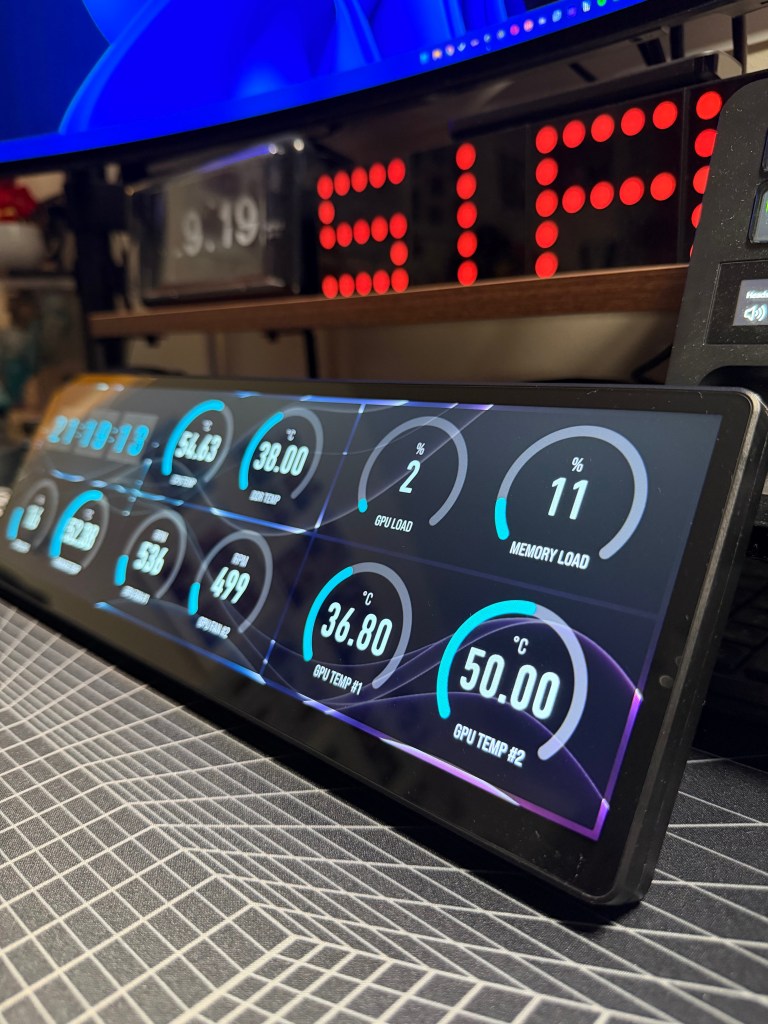 Corsair Xeneon Edge close-up (angle 2)