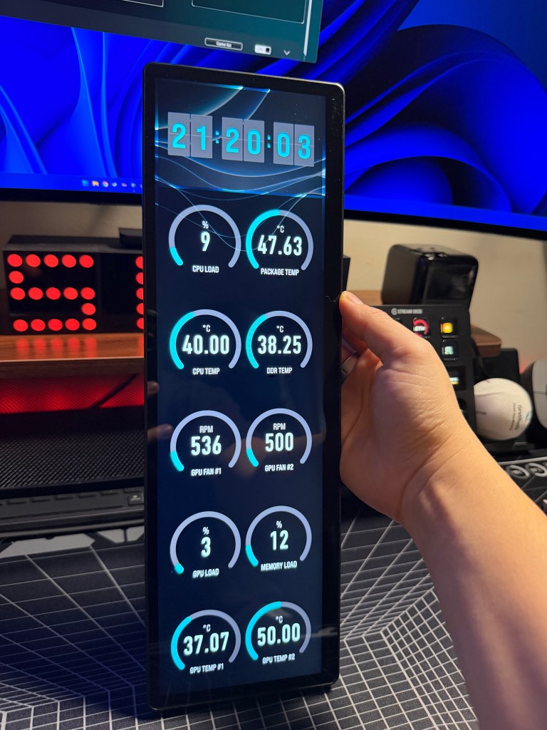 Corsair Xeneon Edge mounted position (angle 3)